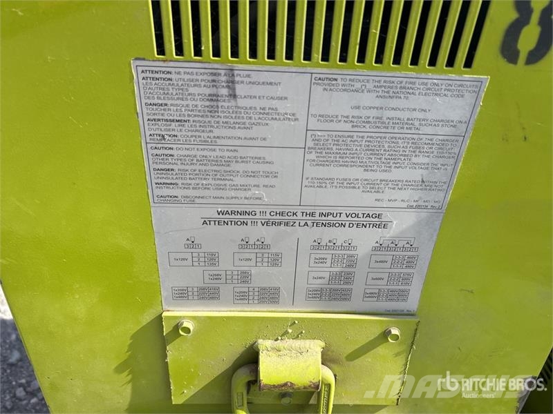 Toyota 05-8FBM40T 7959 lb Electric Forklift Elektriskie autoiekrāvēji