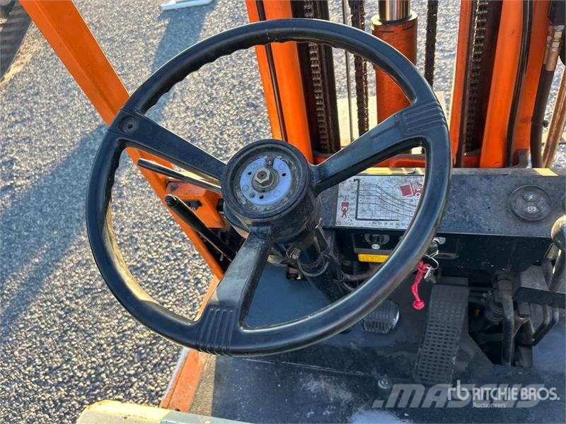 Toyota 2FBE15 2800 lb Electric Forklift Električni viljuškari