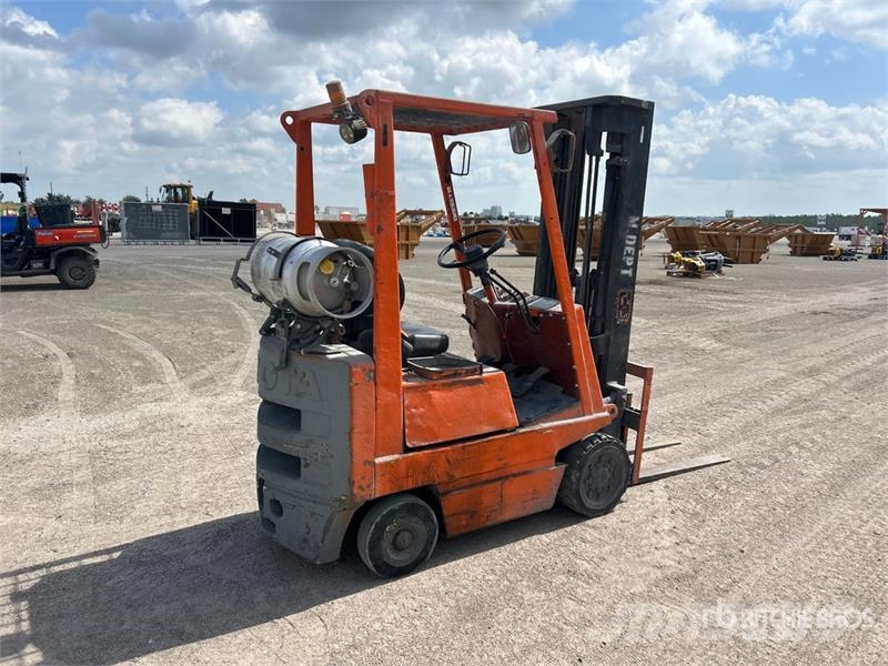 Toyota 42-3FGC15 2650 lb Cushion Tire Forklift Targoncák-Egyéb