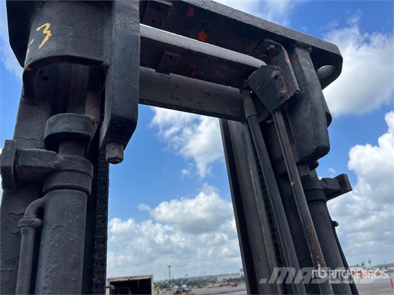 Toyota 42-3FGC15 2650 lb Cushion Tire Forklift Targoncák-Egyéb