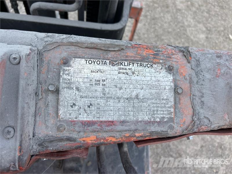 Toyota 42-3FGC15 2650 lb Cushion Tire Forklift Targoncák-Egyéb