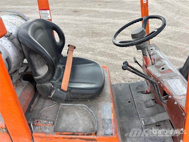 Toyota 42-3FGC15 2650 lb Cushion Tire Forklift Targoncák-Egyéb