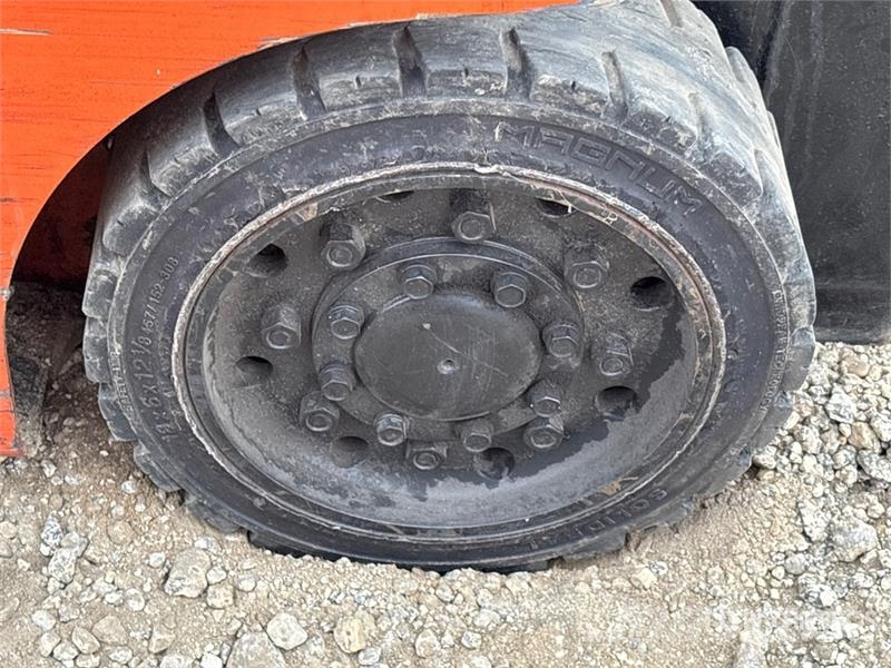 Toyota 50-8FGCSU20 3150 lb Pneumatic Tire Forklift フォークリフト - その他