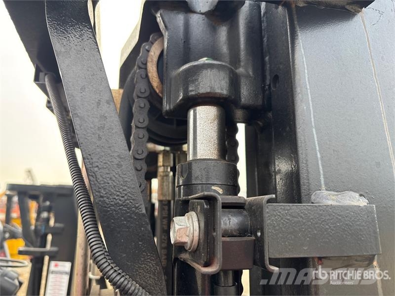 Toyota 50-8FGCSU20 3150 lb Pneumatic Tire Forklift フォークリフト - その他