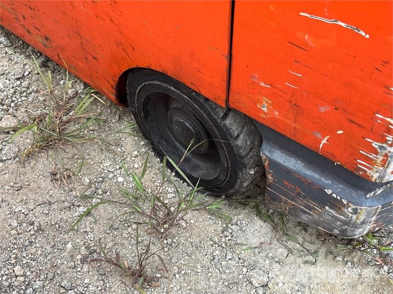 Toyota 50-8FGCSU20 3150 lb Pneumatic Tire Forklift フォークリフト - その他