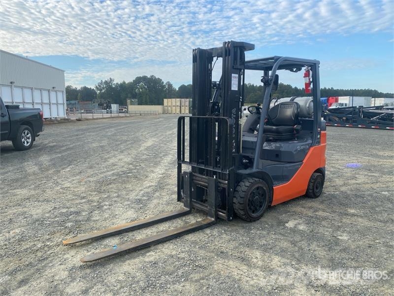 Toyota 50-8FGCU25 4500 lb Cushion Tire Forklift Other
