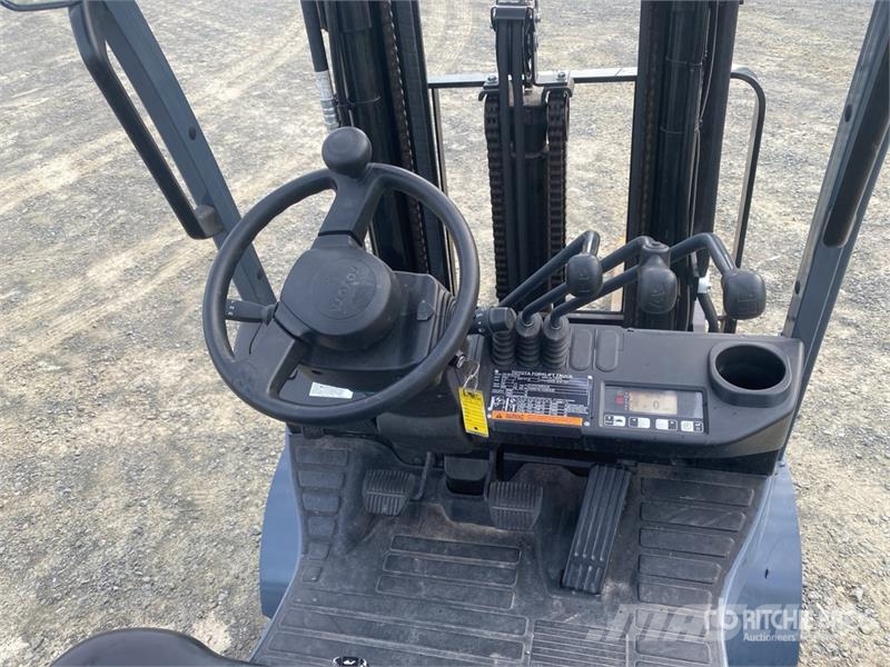 Toyota 50-8FGCU25 4500 lb Cushion Tire Forklift Other