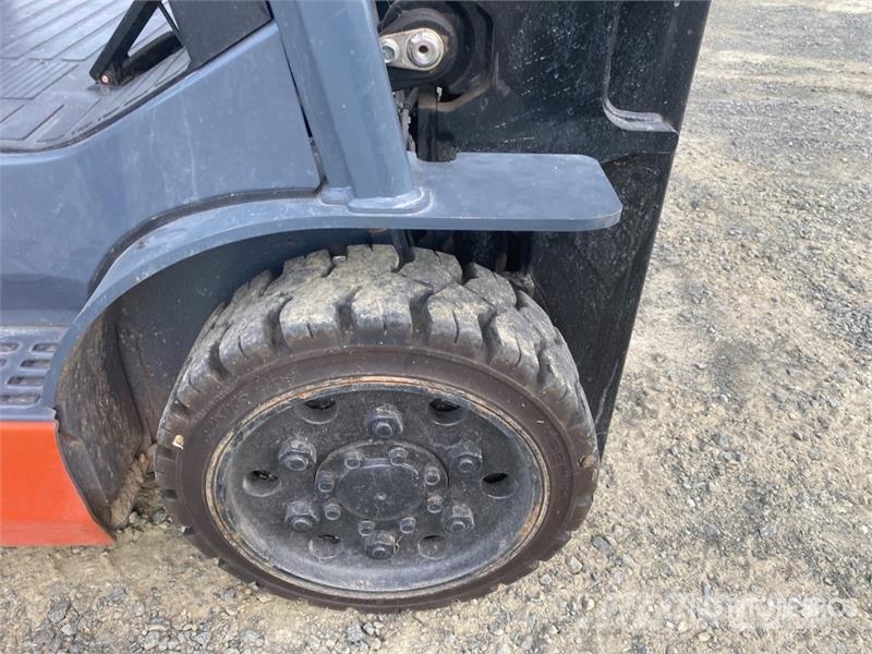 Toyota 50-8FGCU25 4500 lb Cushion Tire Forklift Other