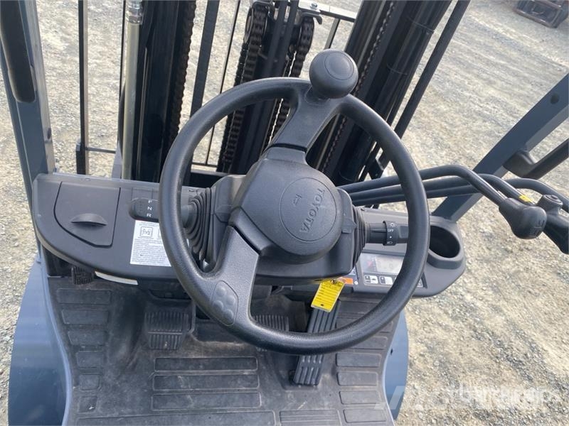 Toyota 50-8FGCU25 4500 lb Cushion Tire Forklift Other