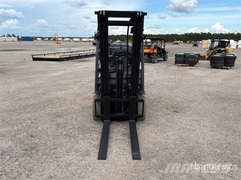 Toyota 50-8FGCU25 5000 lb Cushion Tire Forklift Другие складские механизмы