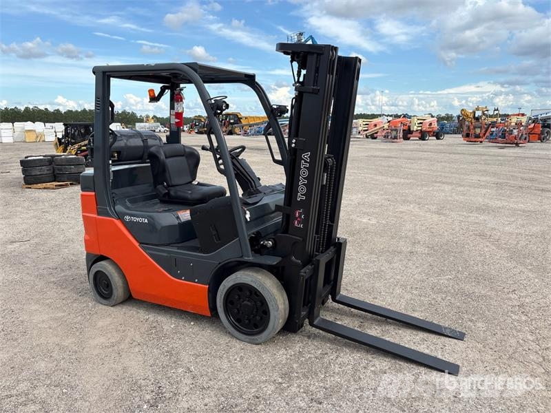 Toyota 50-8FGCU25 5000 lb Cushion Tire Forklift Другие складские механизмы