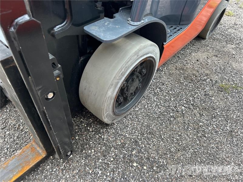 Toyota 50-8FGCU30 5120 lb Cushion Tire Forklift شاحنات ذات رافعات شوكية - أخرى