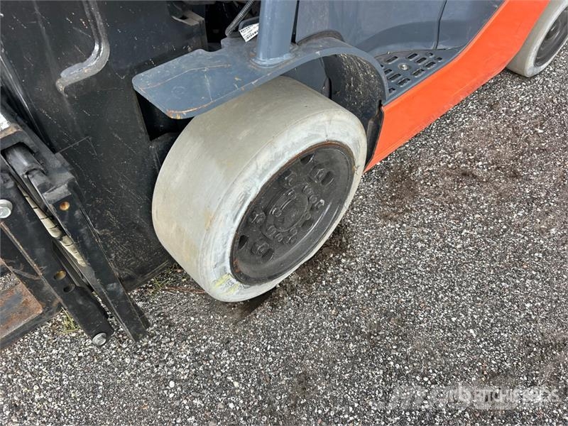 Toyota 50-8FGCU30 5120 lb Cushion Tire Forklift شاحنات ذات رافعات شوكية - أخرى