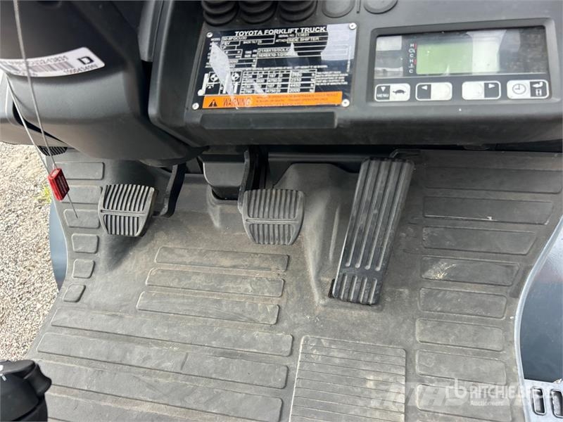 Toyota 50-8FGCU30 5120 lb Cushion Tire Forklift شاحنات ذات رافعات شوكية - أخرى