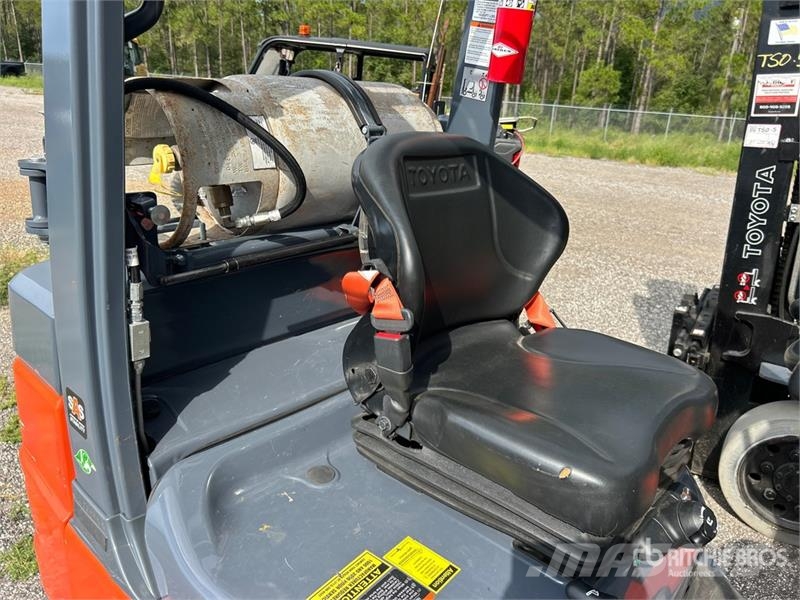 Toyota 50-8FGCU30 5120 lb Cushion Tire Forklift شاحنات ذات رافعات شوكية - أخرى