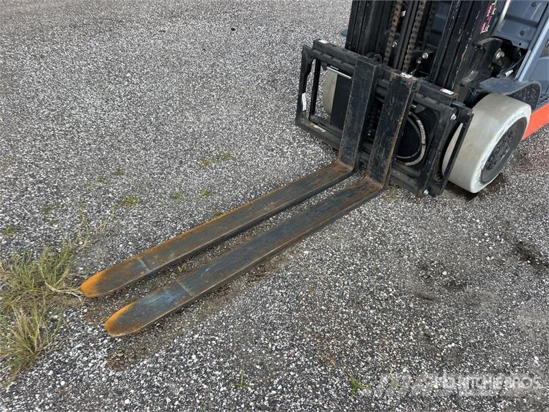Toyota 50-8FGCU30 5120 lb Cushion Tire Forklift شاحنات ذات رافعات شوكية - أخرى