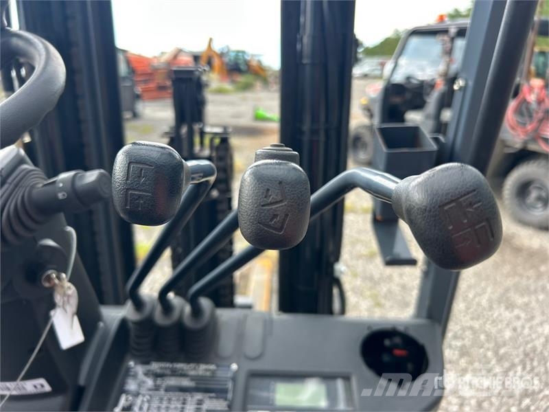 Toyota 50-8FGCU30 5120 lb Cushion Tire Forklift شاحنات ذات رافعات شوكية - أخرى