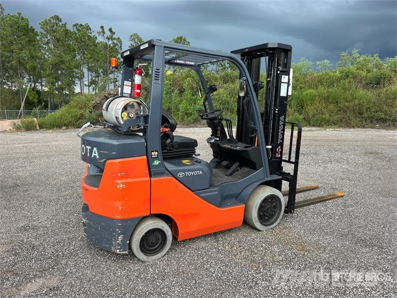 Toyota 50-8FGCU30 5120 lb Cushion Tire Forklift شاحنات ذات رافعات شوكية - أخرى