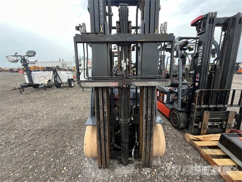 Toyota 50-8FGCU32 5200 lb Cushion Tire Forklift Інше