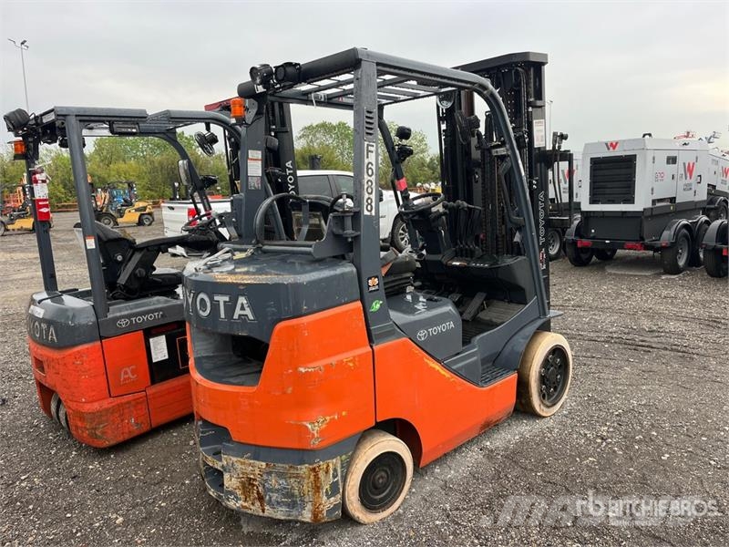 Toyota 50-8FGCU32 5200 lb Cushion Tire Forklift Інше