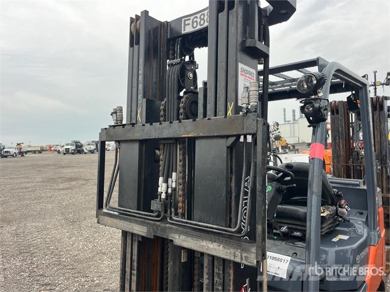 Toyota 50-8FGCU32 5200 lb Cushion Tire Forklift Інше