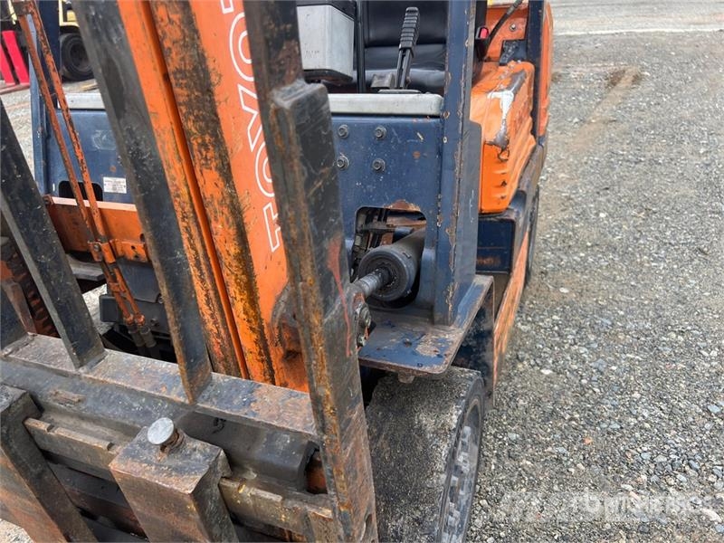 Toyota 5FGC25 4700 lb Cushion Tire Forklift Andere Gabelstapler