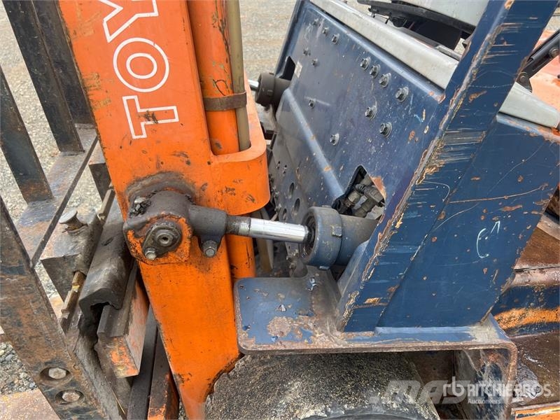 Toyota 5FGC25 4700 lb Cushion Tire Forklift Andere Gabelstapler