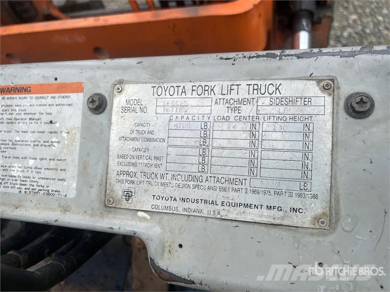 Toyota 5FGC25 4700 lb Cushion Tire Forklift Andere Gabelstapler