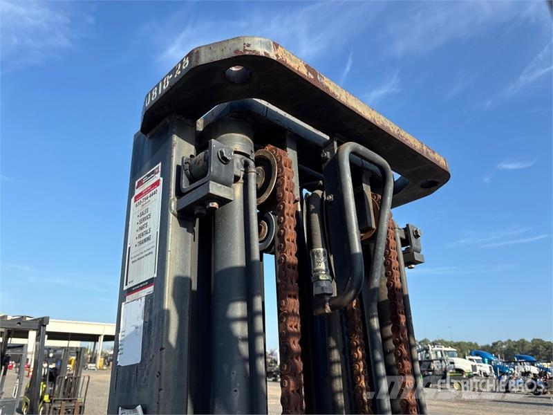 Toyota 6600 lb Forklift Autokrāvēji - citi