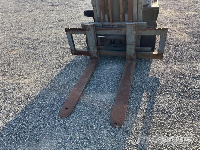 Toyota 6600 lb Forklift Autokrāvēji - citi