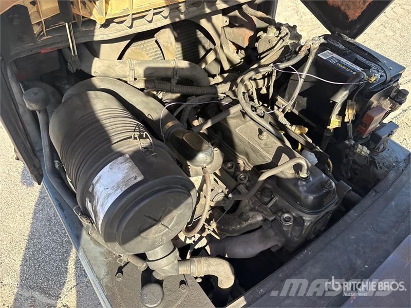 Toyota 6FGCU15 3300 lb Cushion Tire Forklift (Inoperable) Viličarji - drugo