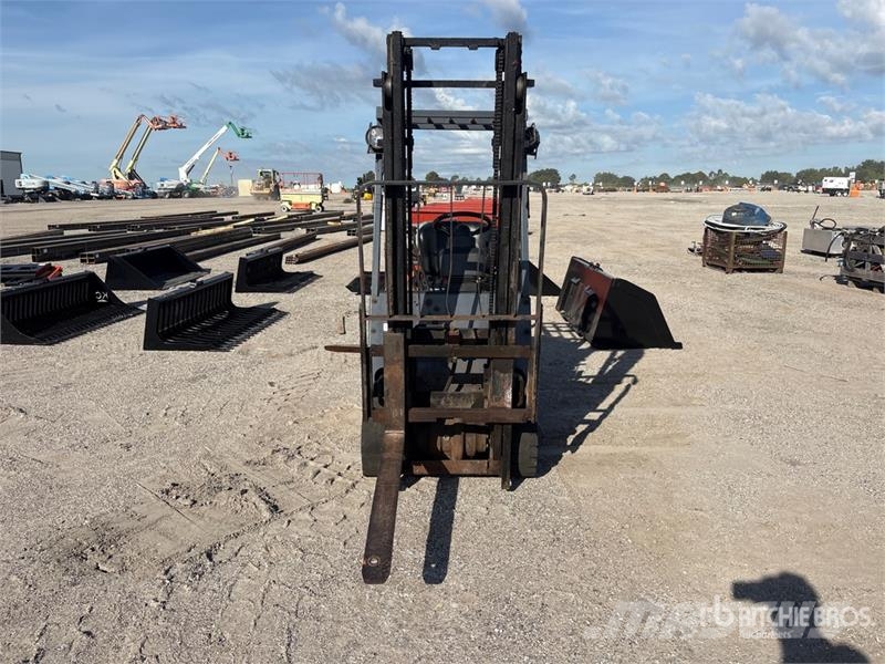 Toyota 6FGCU15 3300 lb Cushion Tire Forklift (Inoperable) Viličarji - drugo