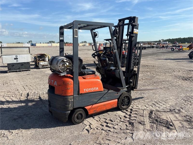 Toyota 6FGCU15 3300 lb Cushion Tire Forklift (Inoperable) Viličarji - drugo