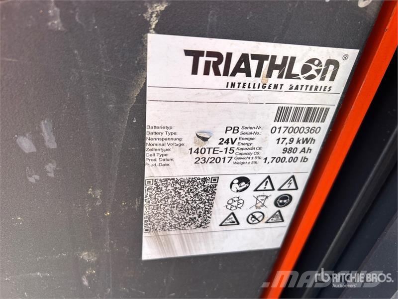 Toyota 7BPUE15 Montacargas recogepedidos de media altura