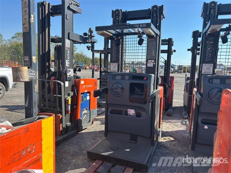 Toyota 7BPUE15 Montacargas recogepedidos de media altura