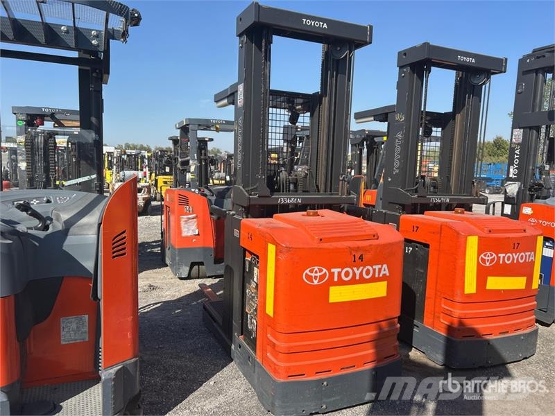 Toyota 7BPUE15 Montacargas recogepedidos de media altura