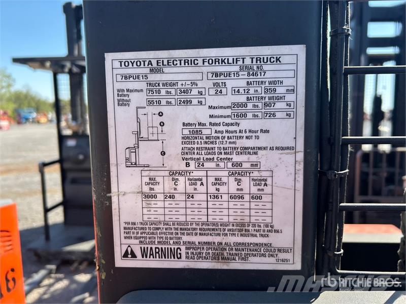 Toyota 7BPUE15 Montacargas recogepedidos de media altura