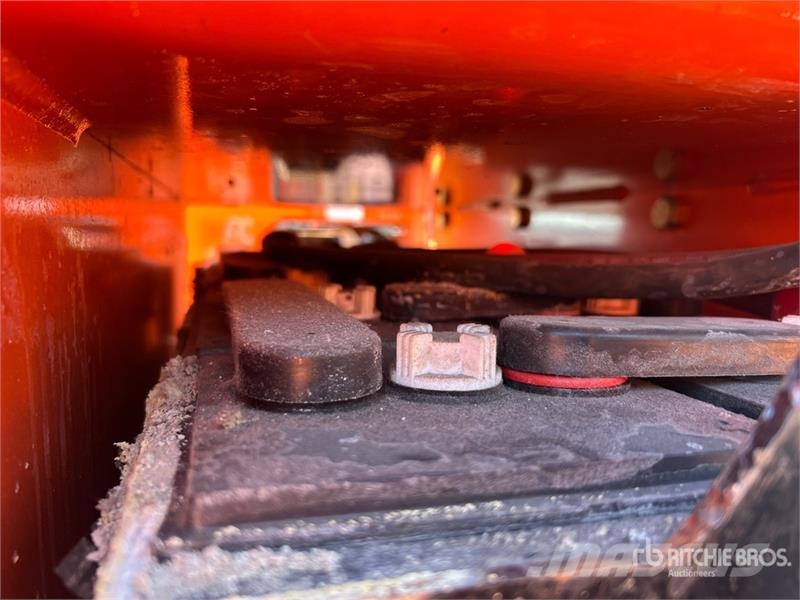 Toyota 7BPUE15 Montacargas recogepedidos de media altura