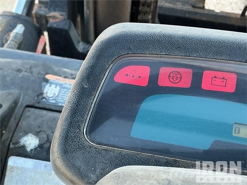 Toyota 7FGU35 7300 lb Pneumatic Tire Forklift 그 외 지게차