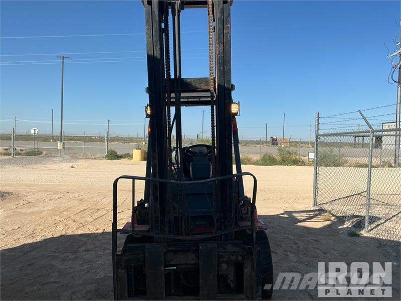 Toyota 7FGU35 7300 lb Pneumatic Tire Forklift 그 외 지게차