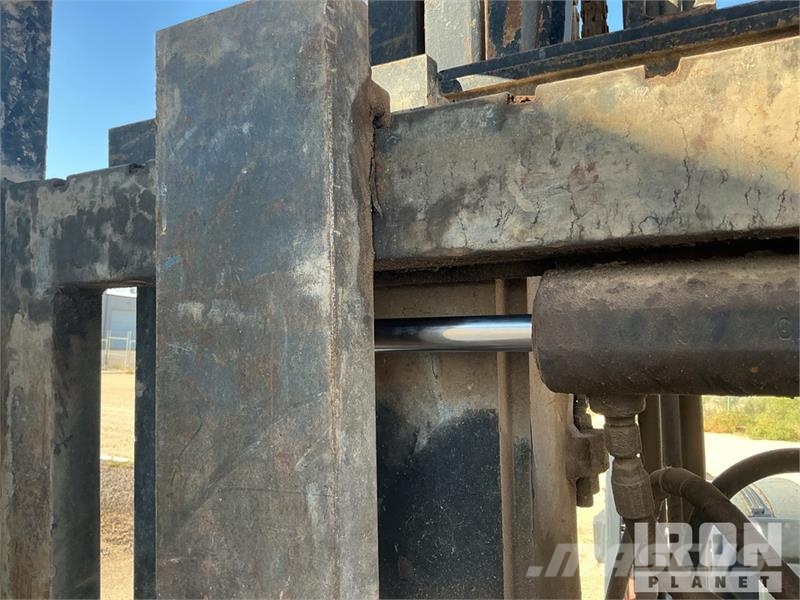 Toyota 7FGU35 7300 lb Pneumatic Tire Forklift 그 외 지게차