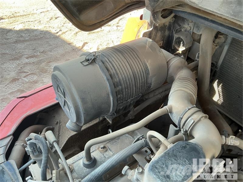Toyota 7FGU35 7300 lb Pneumatic Tire Forklift 그 외 지게차