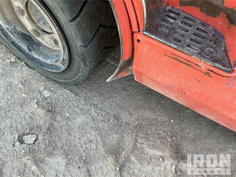 Toyota 7FGU35 7300 lb Pneumatic Tire Forklift 그 외 지게차