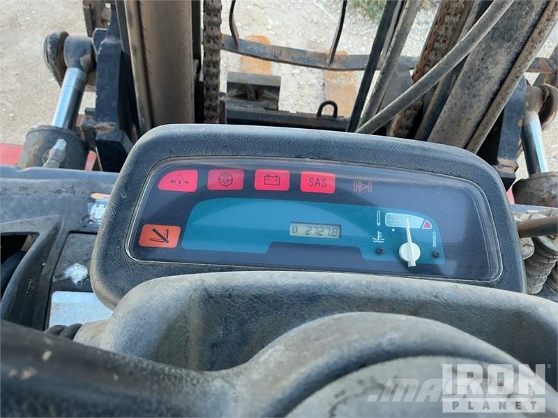Toyota 7FGU35 7300 lb Pneumatic Tire Forklift 그 외 지게차