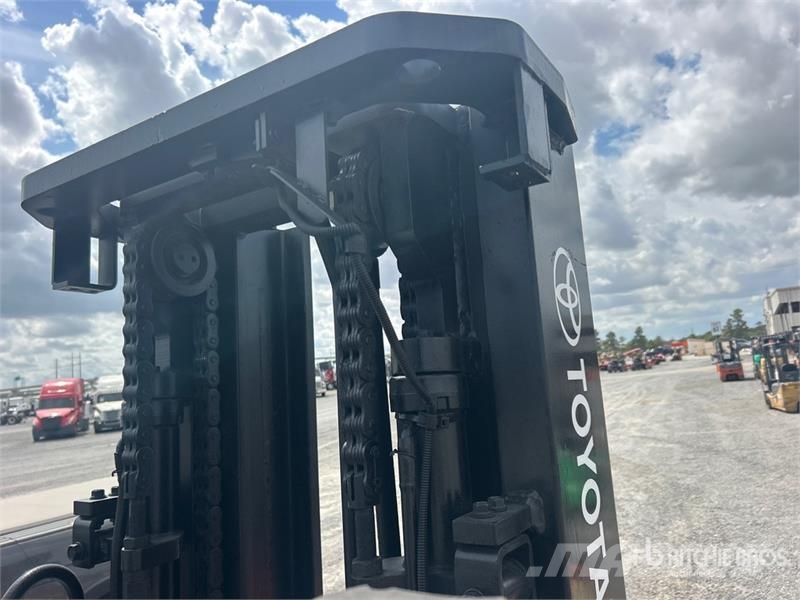Toyota 8000 lb Pneumatic Tire Forklift Інше