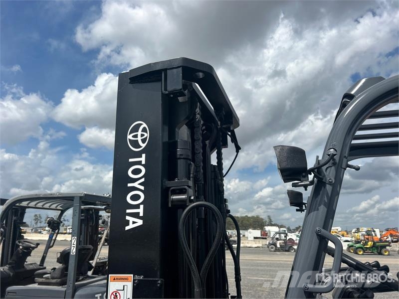 Toyota 8000 lb Pneumatic Tire Forklift Інше