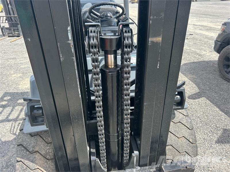 Toyota 8000 lb Pneumatic Tire Forklift Інше