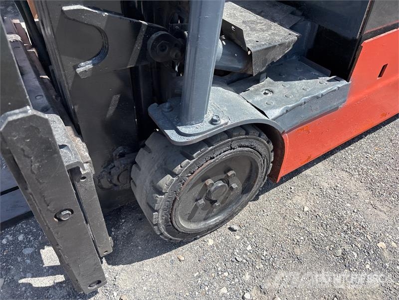 Toyota 8FBE20U Elektriniai šakiniai krautuvai