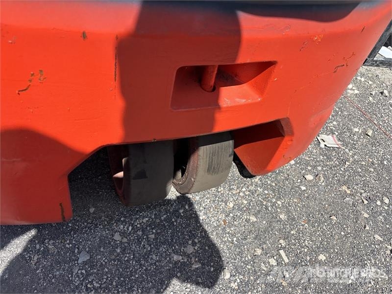 Toyota 8FBE20U Elektriniai šakiniai krautuvai