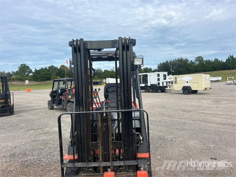 Toyota 8FBH25 4030 lb Electric Forklift 電動堆高機